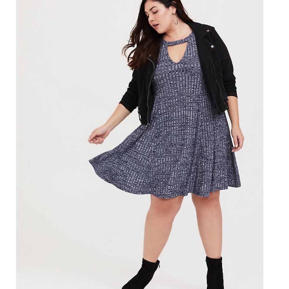 💙TORRID NAVY CHOKER NECK RIBBED SWEATER DRESS
